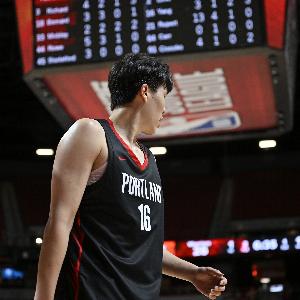 真人娱乐-杨瀚森：休息的还不错 体能还需要增强 刚跑一会儿就没什么劲了