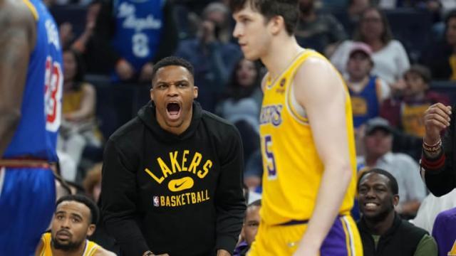 真人娱乐-告别采访韦少仍不认错，湖人的失败他完全没责任？